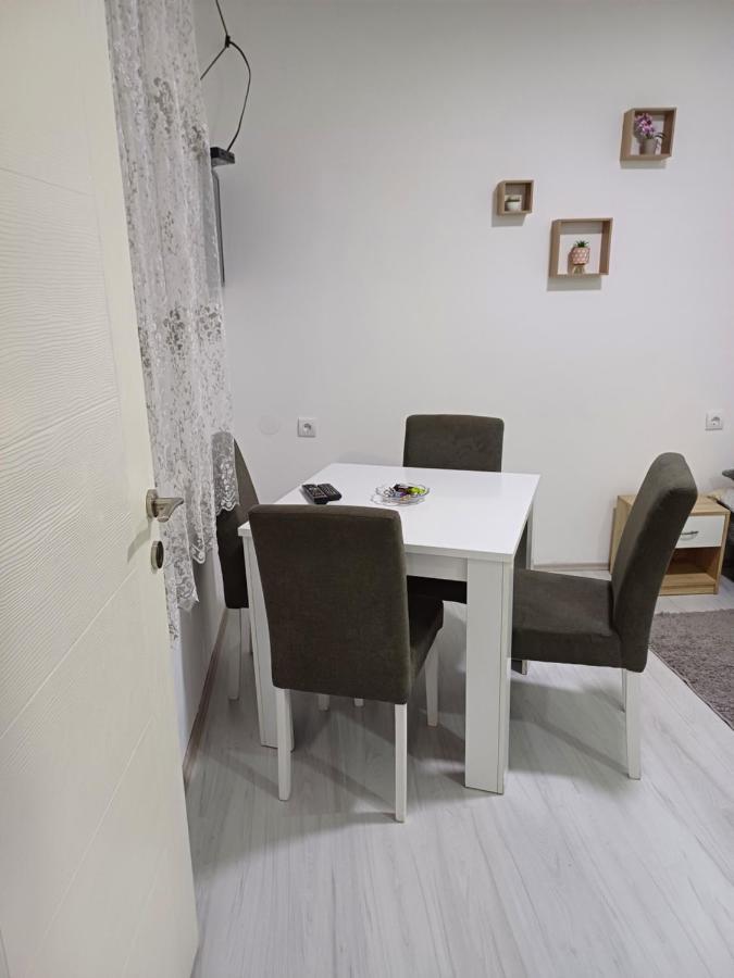 Apartman “Sanja” Пірот Екстер'єр фото